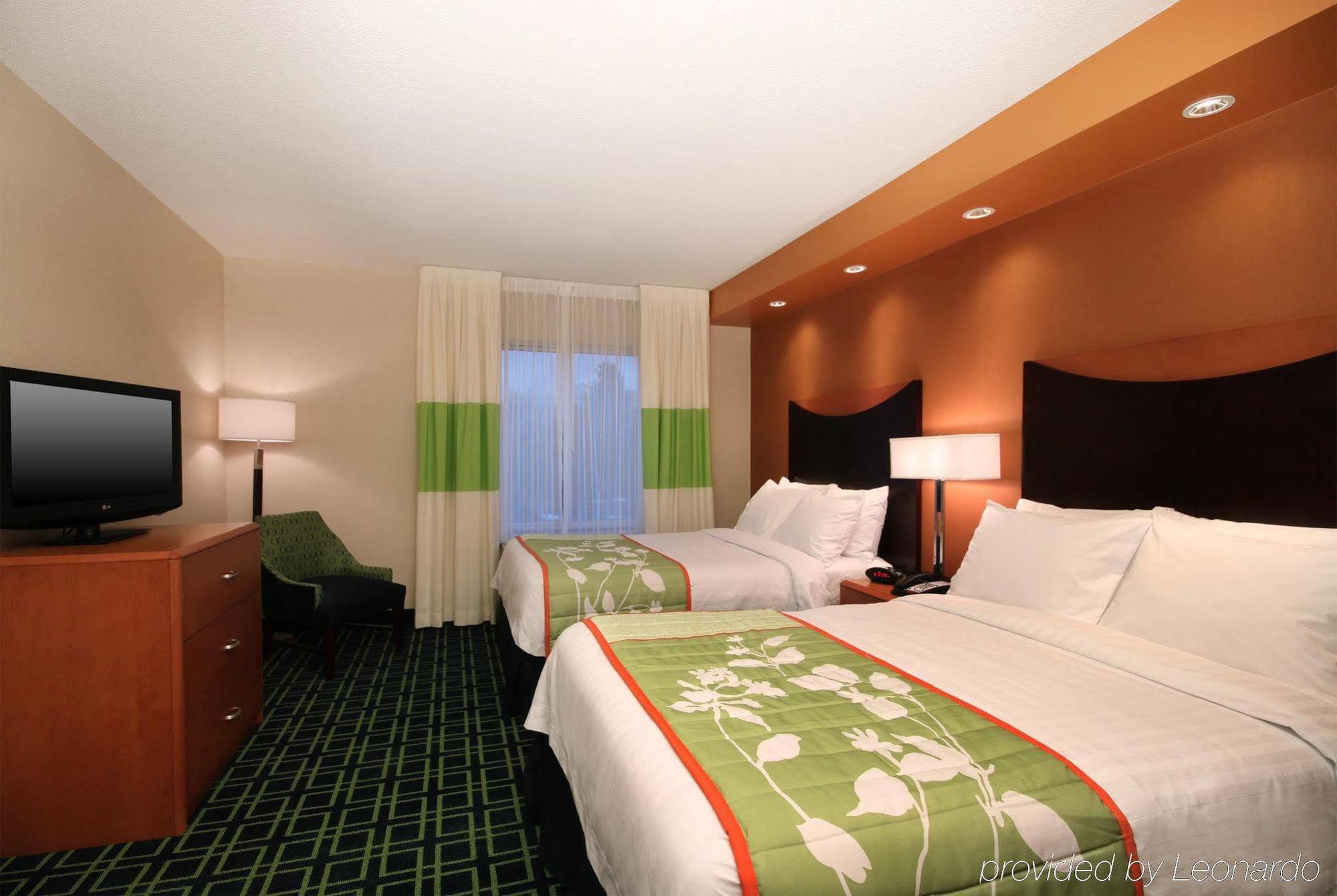 Fairfield Inn & Suites By Marriott Mahwah Room photo